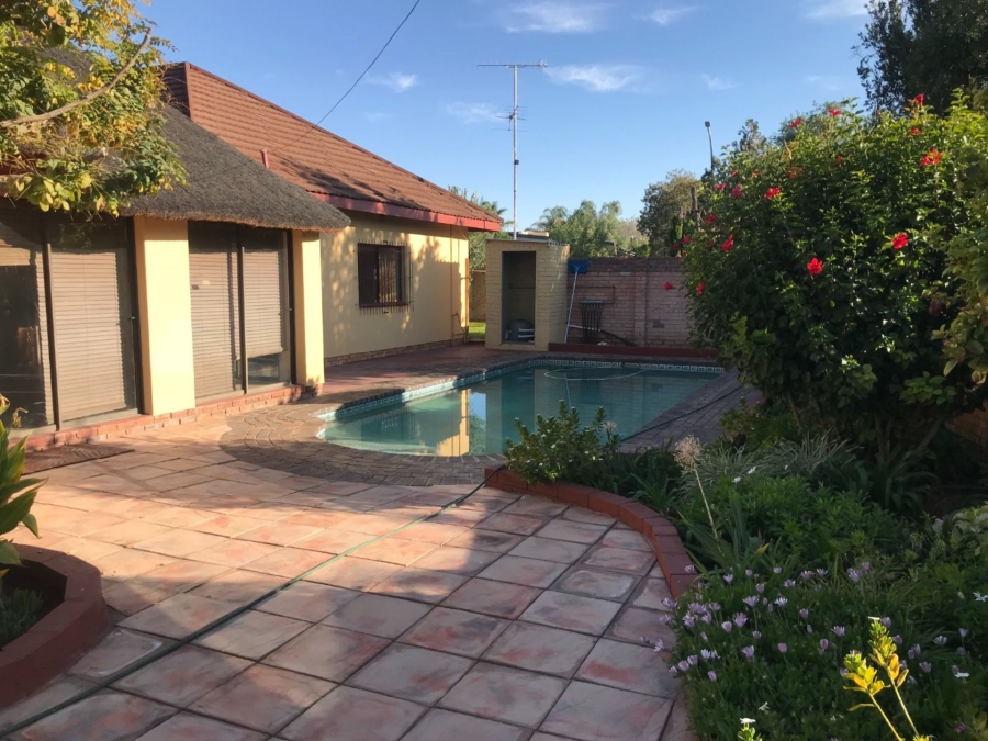 4 Bedroom Property for Sale in Oosterville Northern Cape
